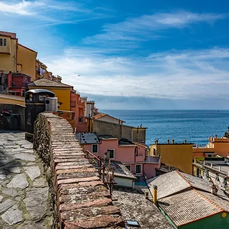 A Stelin Manarola