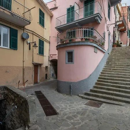 A Stelin Manarola